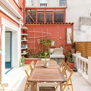 https://la-petite-toscane-de-marseille.fr-provencehotel.com